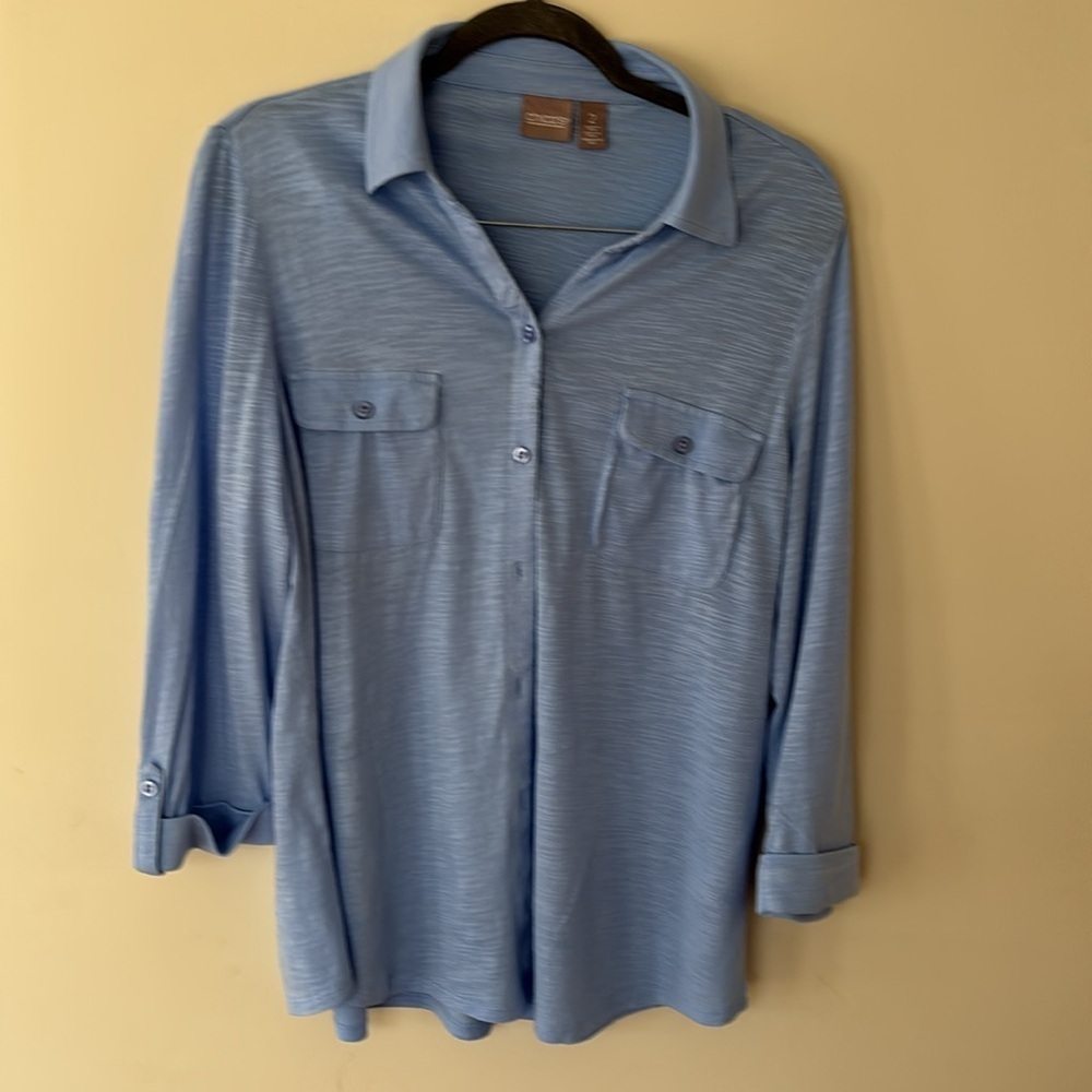 Chico's Blue Button Front 2 Front Pocket Shirt Size 2 - Picture 8 of 8